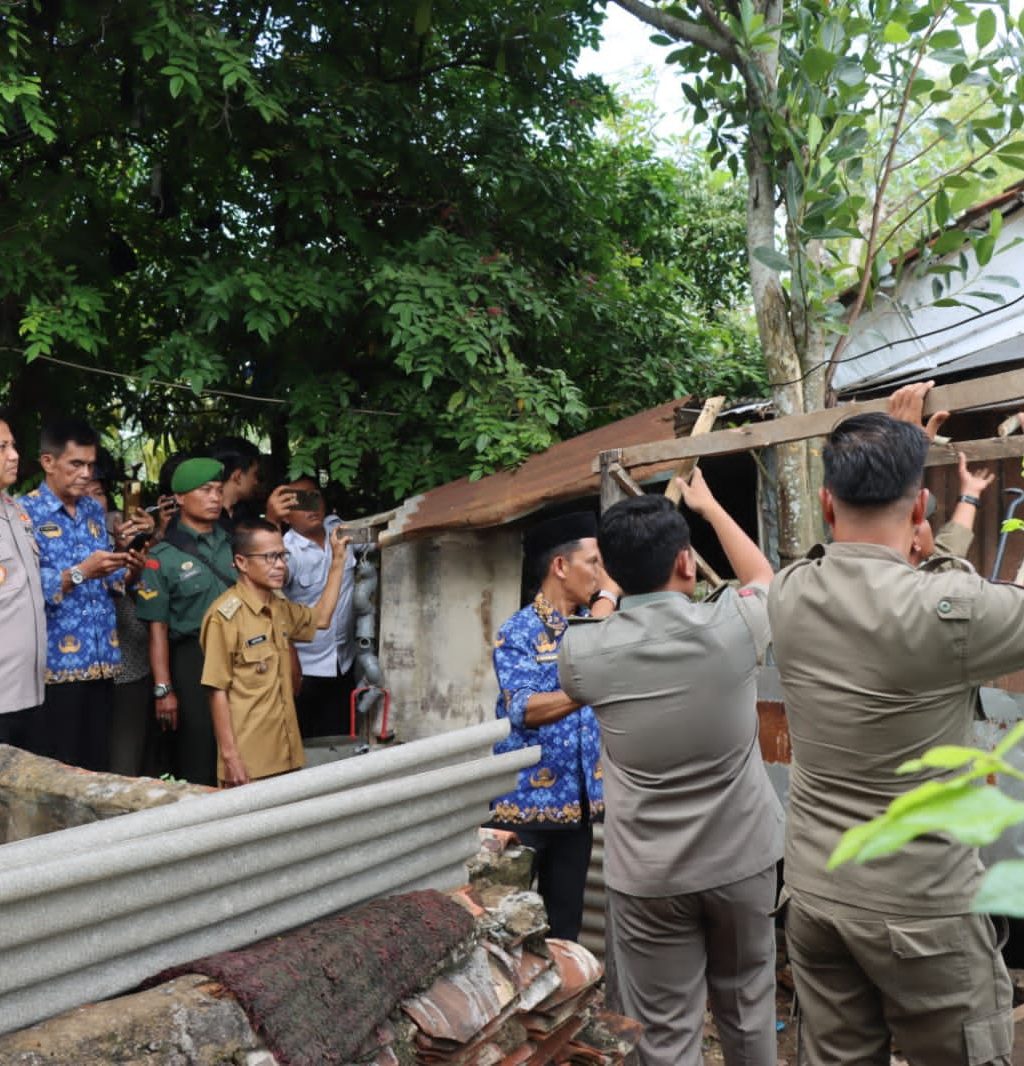 bongkar bilik pesta narkoba